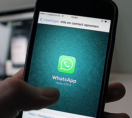 sacar a un compañero de whatsapp