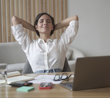 Guía para el autocuidado: cómo practicar el amor propio en el puesto de trabajo