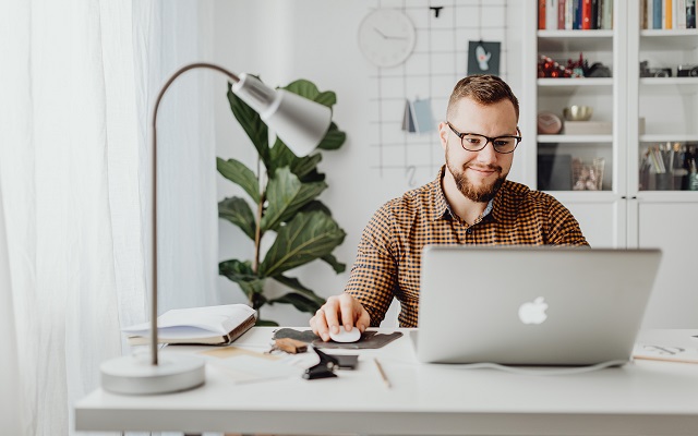 community manager