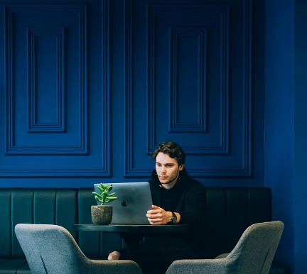 Cómo hacer un currículum de trabajo por primera vez