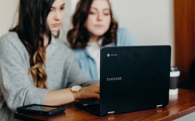 Cómo hacer un currículum de trabajo por primera vez