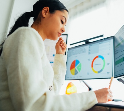 Cinco errores comunes en el trabajo por los que no debes castigarte