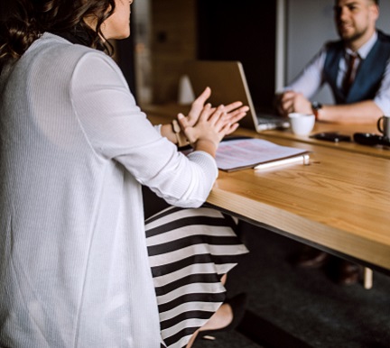 ¿Cuándo y cómo puedo pedir una excedencia en el trabajo?