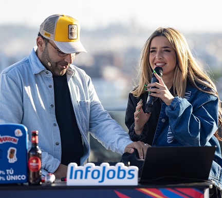 Lola Índigo, Gerard Romero, The Tyets y JIJANTES, en la presentación de la nueva Kings League InfoJobs