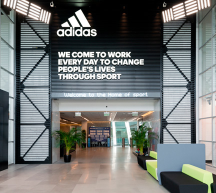 trabajar en adidas