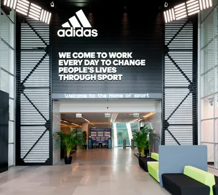 trabajar en adidas